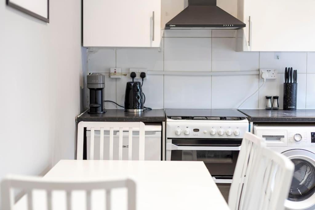 2 Bedroom Flat In Notting Hill Appartement Londen