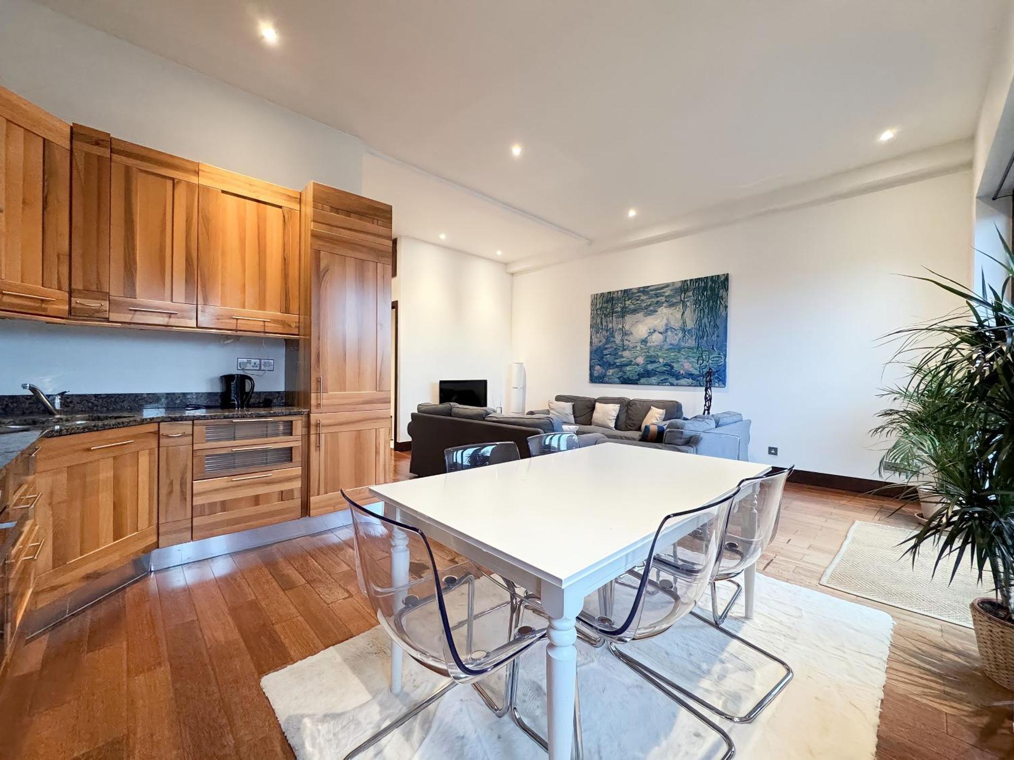 Kensington Premium Three Bed Appartement *