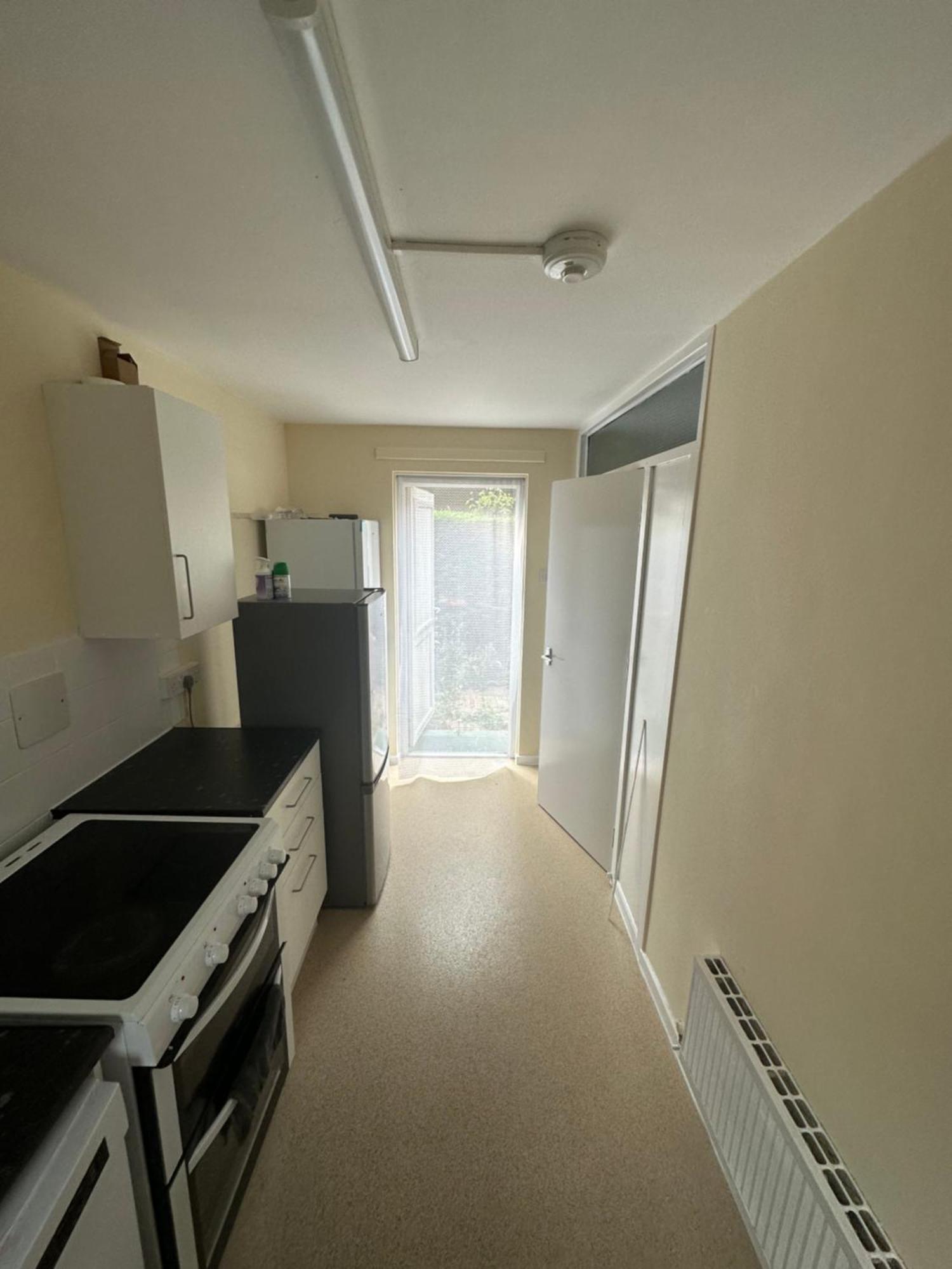 I Bed Flat By Southwark Park With Garden And 10 Min Walk To Bermondsey And Surrey Quays Station London