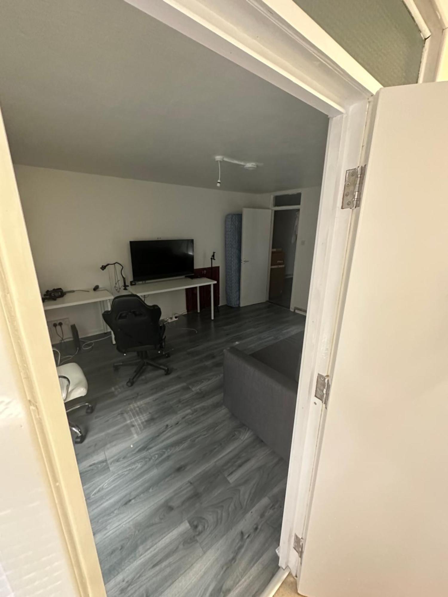 Holiday home I Bed Flat By Southwark Park With Garden And 10 Min Walk To Bermondsey And Surrey Quays Station London