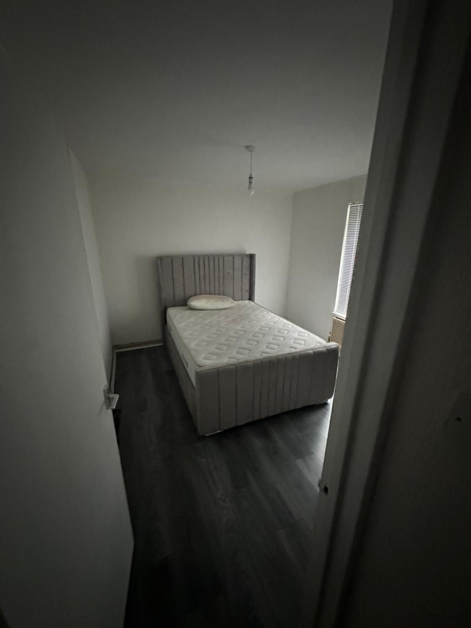 I Bed Flat By Southwark Park With Garden And 10 Min Walk To Bermondsey And Surrey Quays Station Holiday home *
