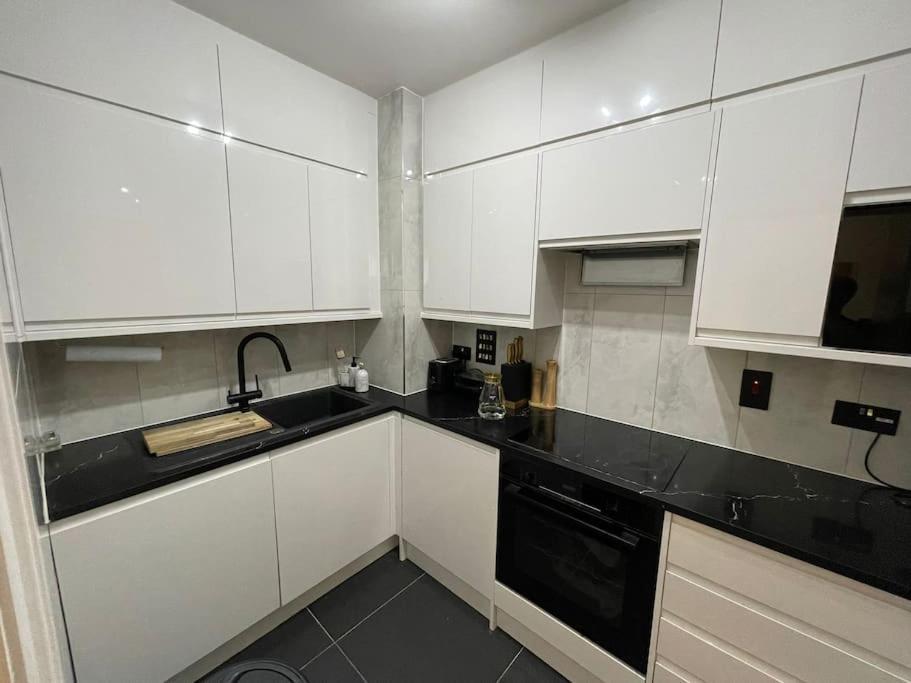 3 Bed Smart - Canary Wharf London