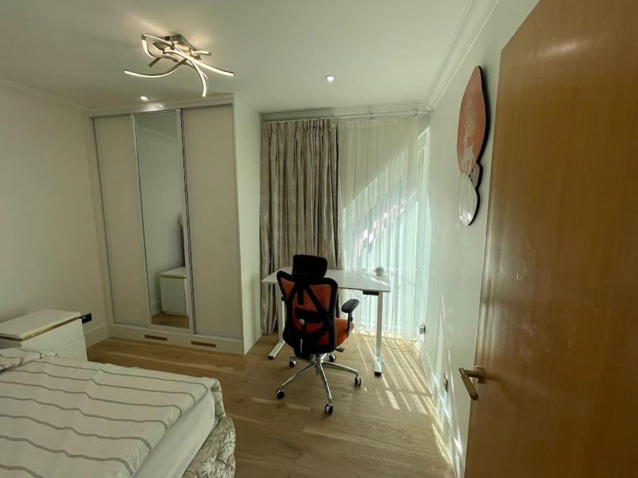 Apartment 3 Bed Smart - Canary Wharf