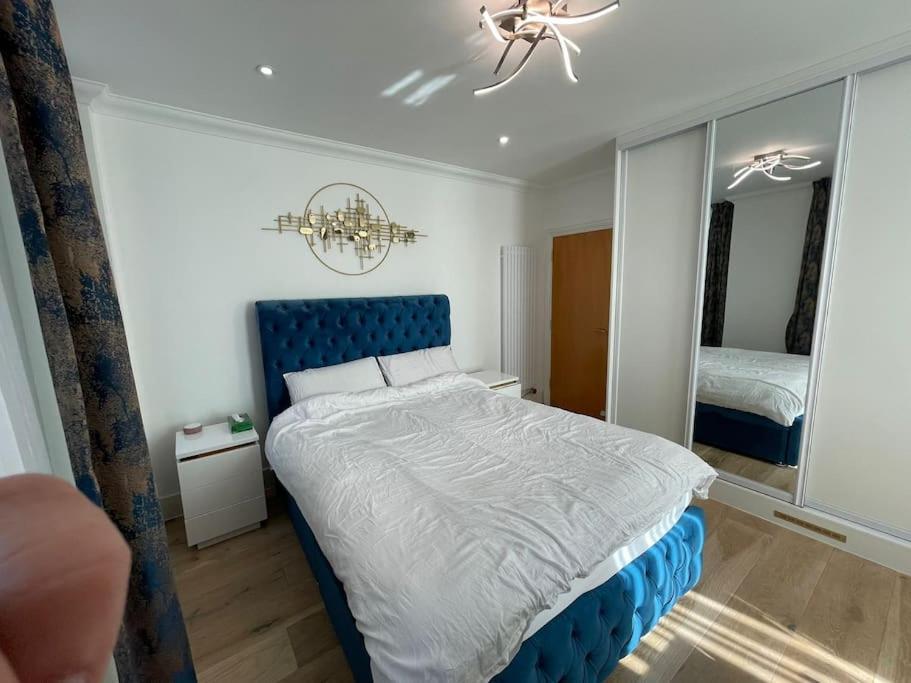 Apartment 3 Bed Smart - Canary Wharf *