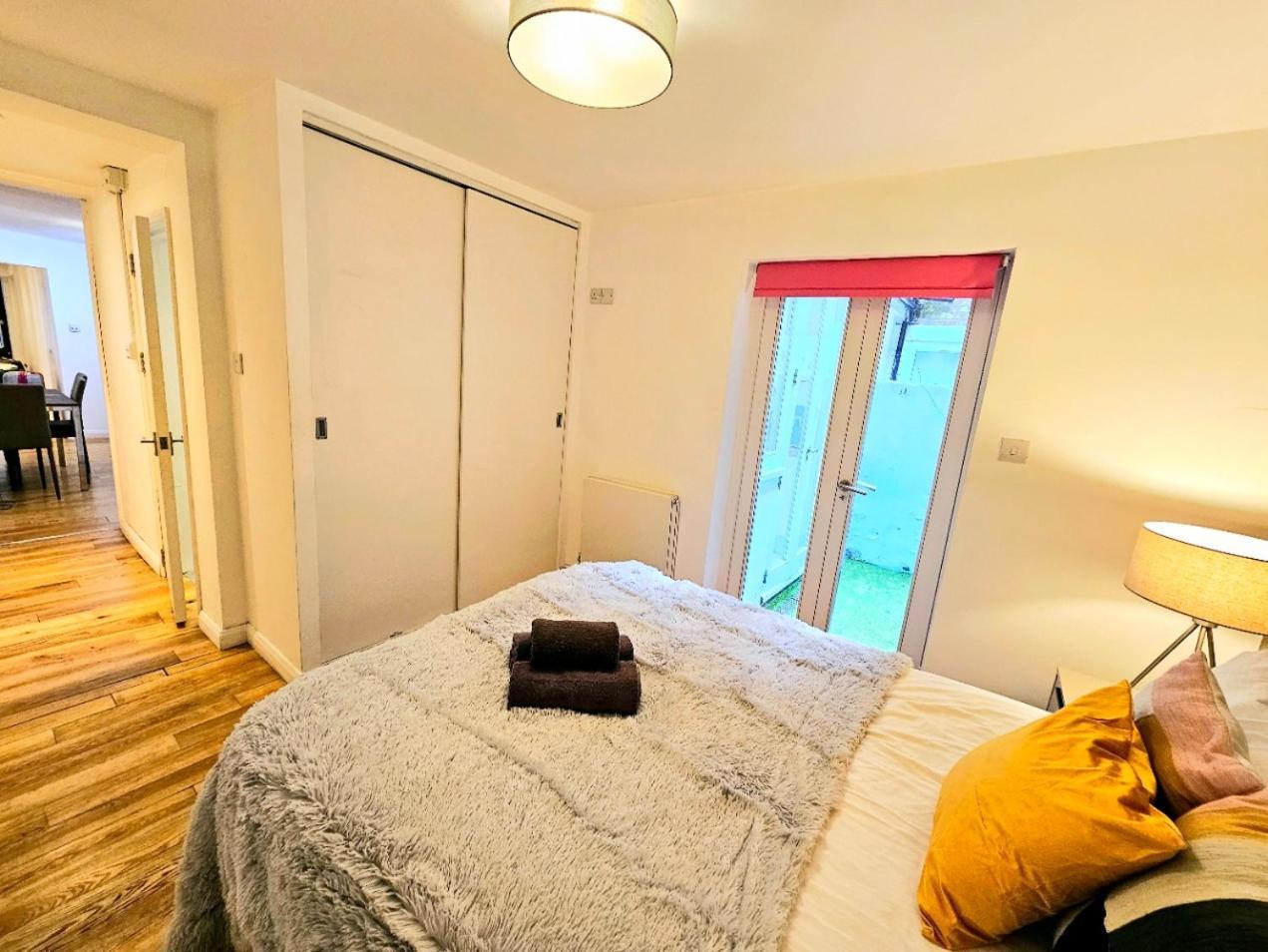 Charming Hyde Park Private With Back Patio By Lancaster Gate And Paddington Station London