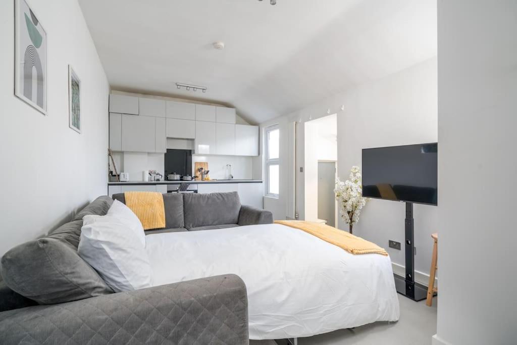 New 3bed Stylish With Amazing Transport * Londres