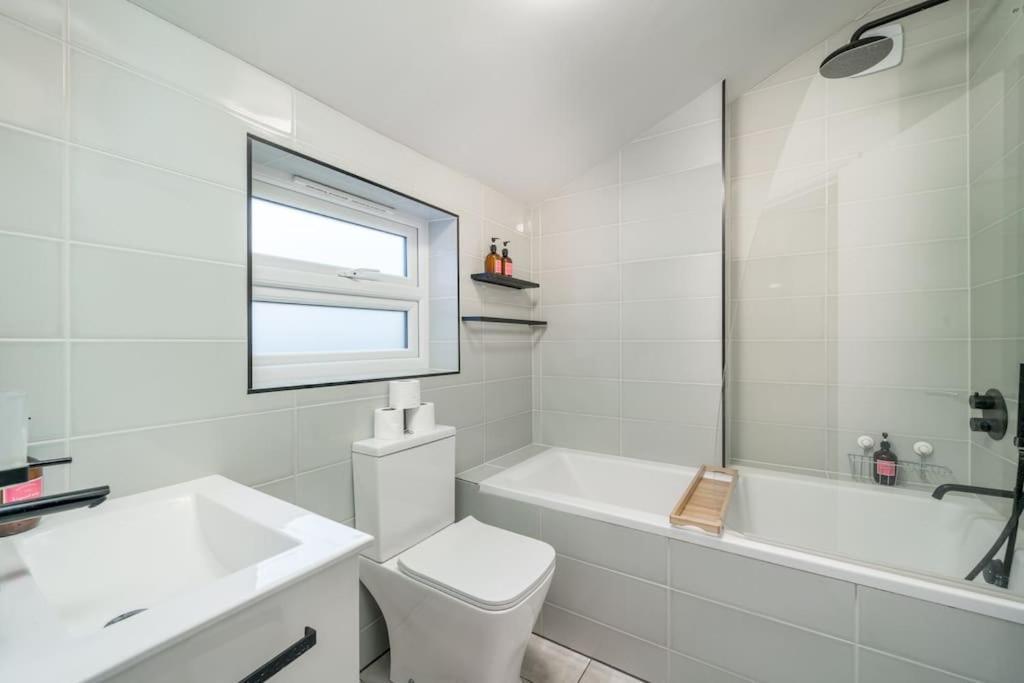New 3bed Stylish With Amazing Transport Apartamento