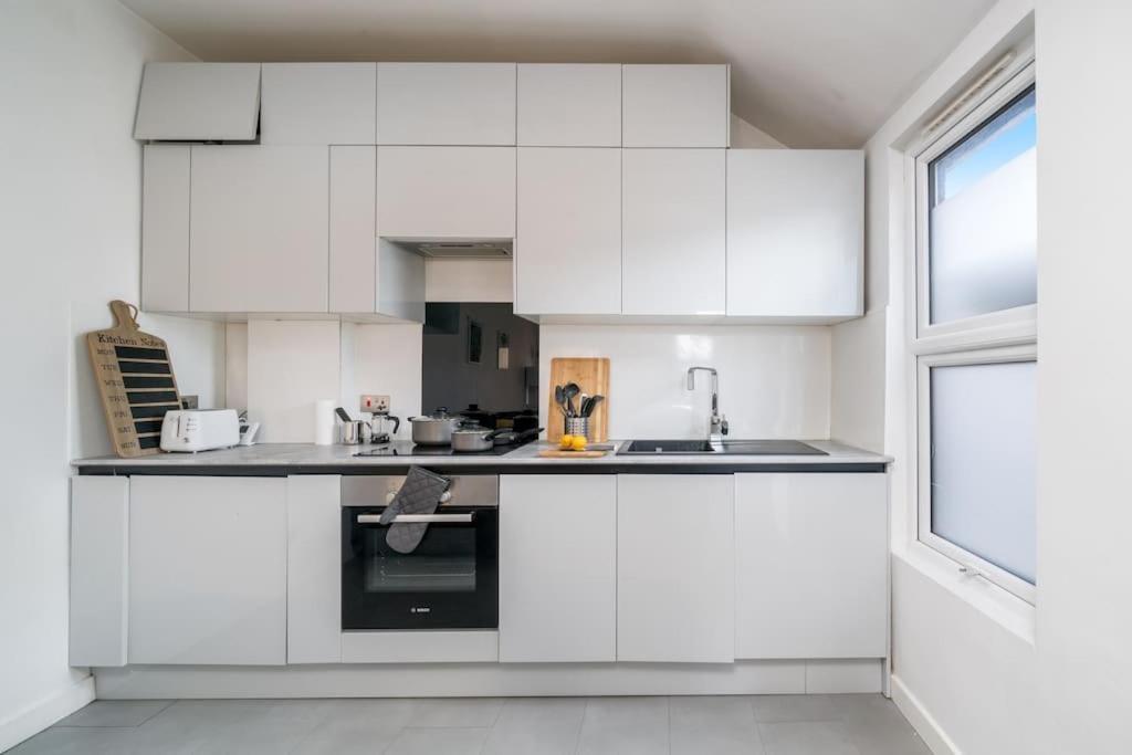 New 3bed Stylish With Amazing Transport Apartamento