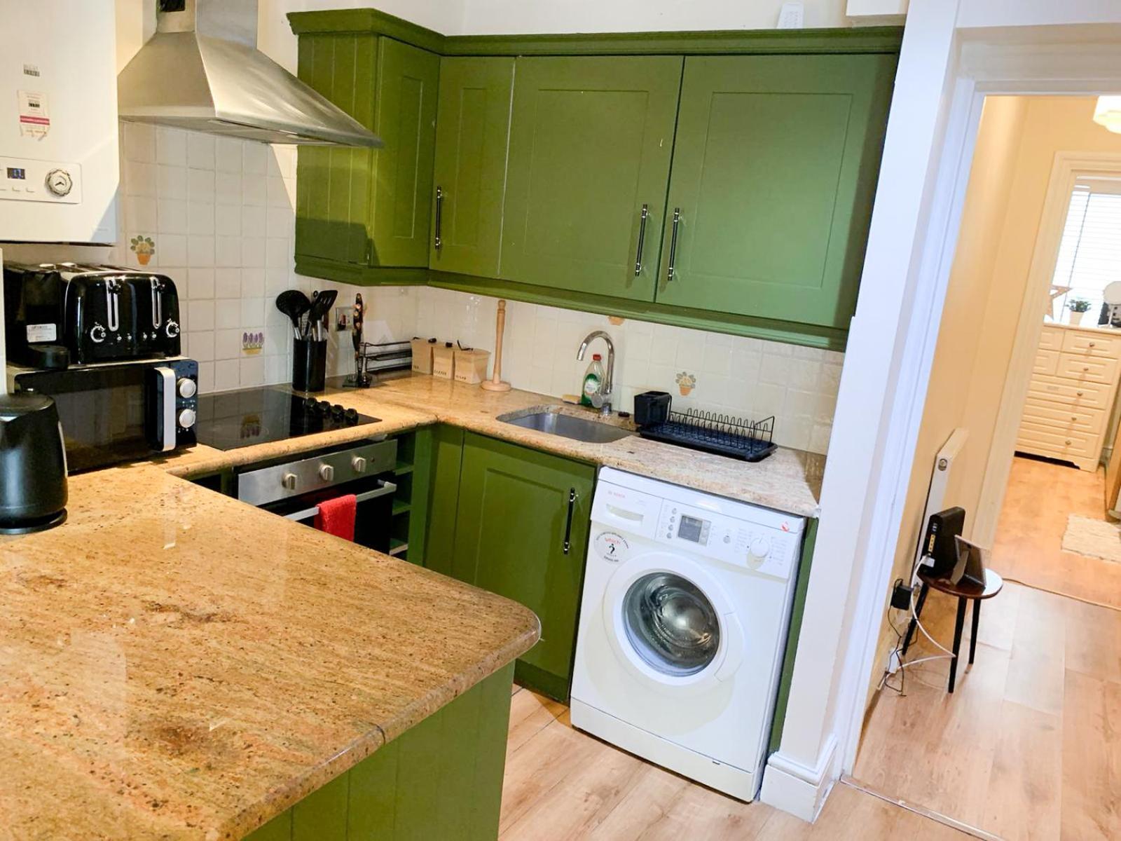 Lovely 1 Bedroom Flat In West Kensington London, Shepherd's Bush * Londres