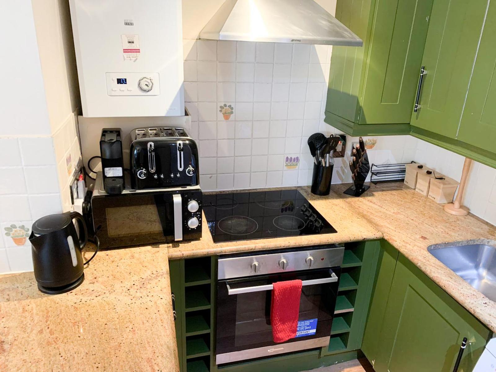 Lovely 1 Bedroom Flat In West Kensington London, Shepherd's Bush Apartamento *