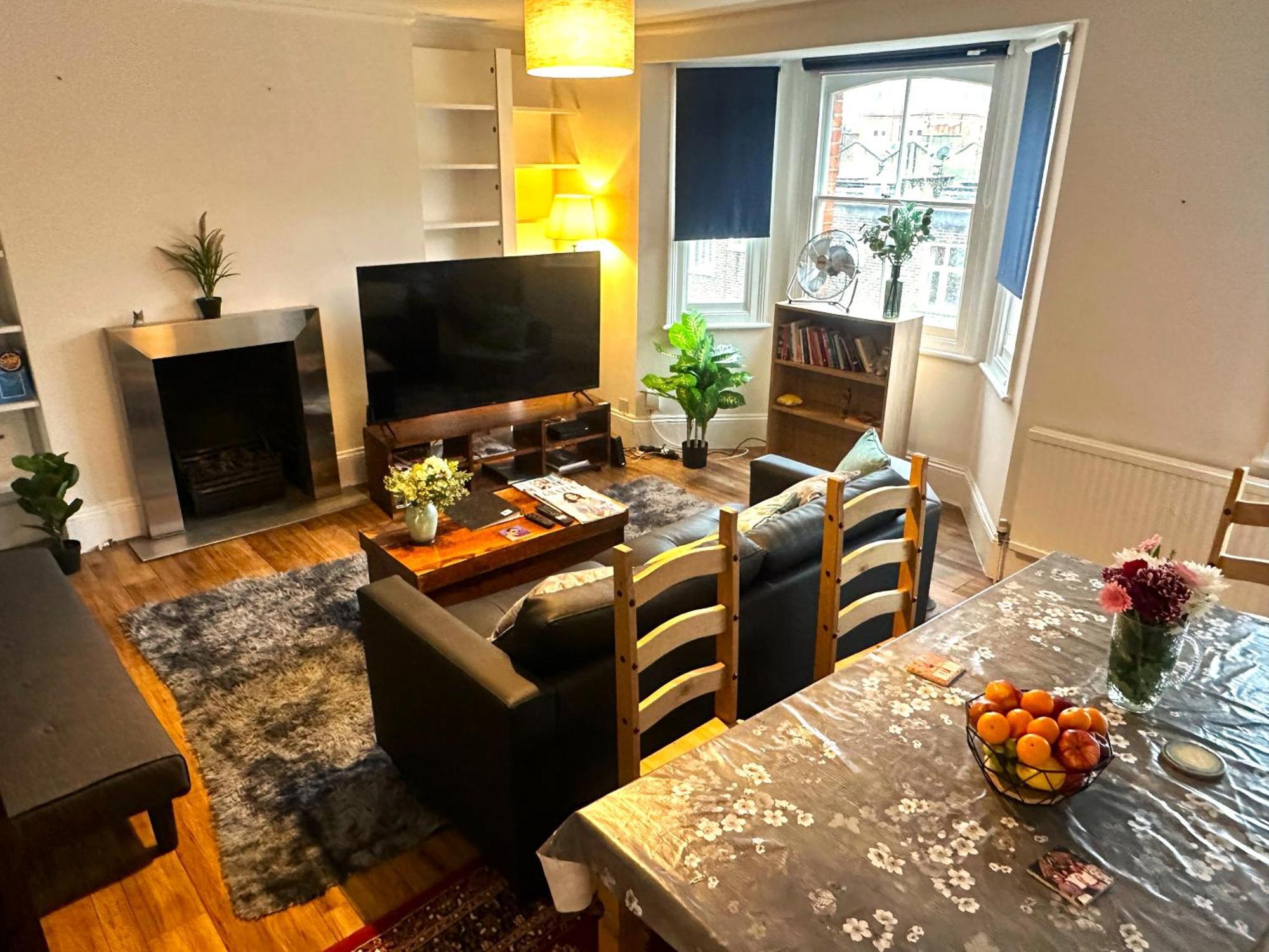 Delightful By Kensington & Chelsea Desirable Locations W8 Sw Apartment