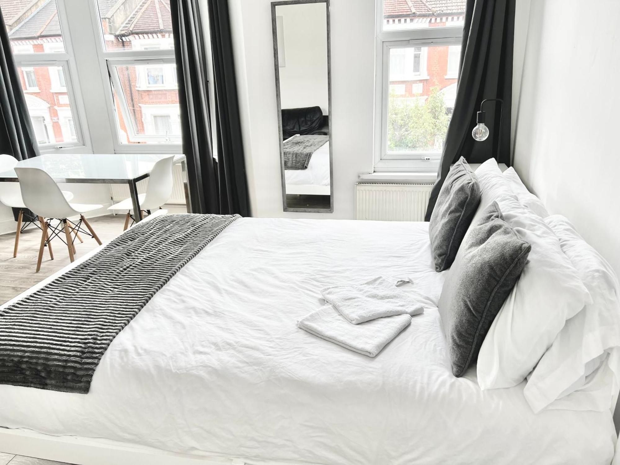 Guest house Westfield Shepherds Bush *