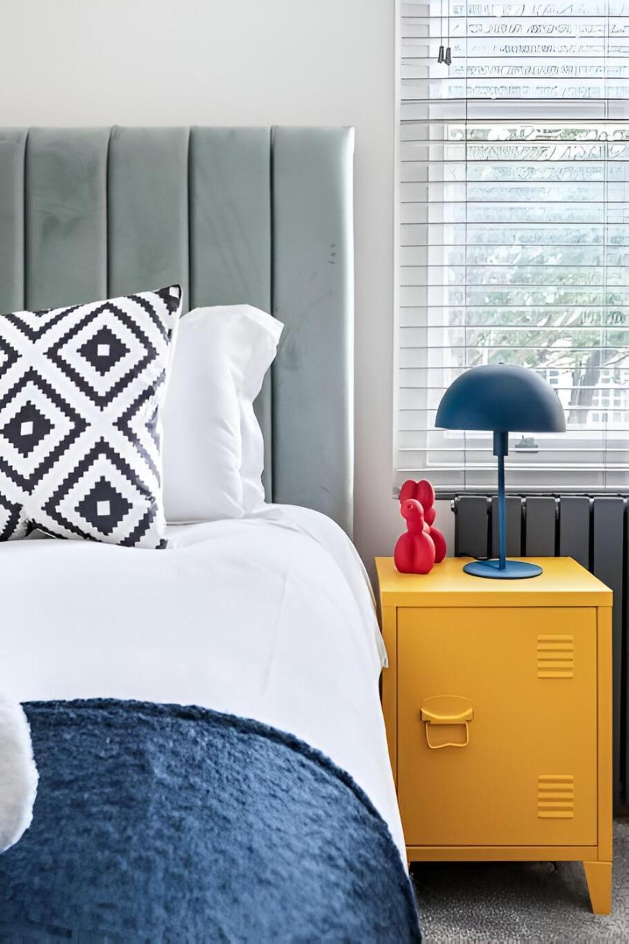 Apartment Vibrant Urban Escape, Family Friendly - Sleeps 8! *