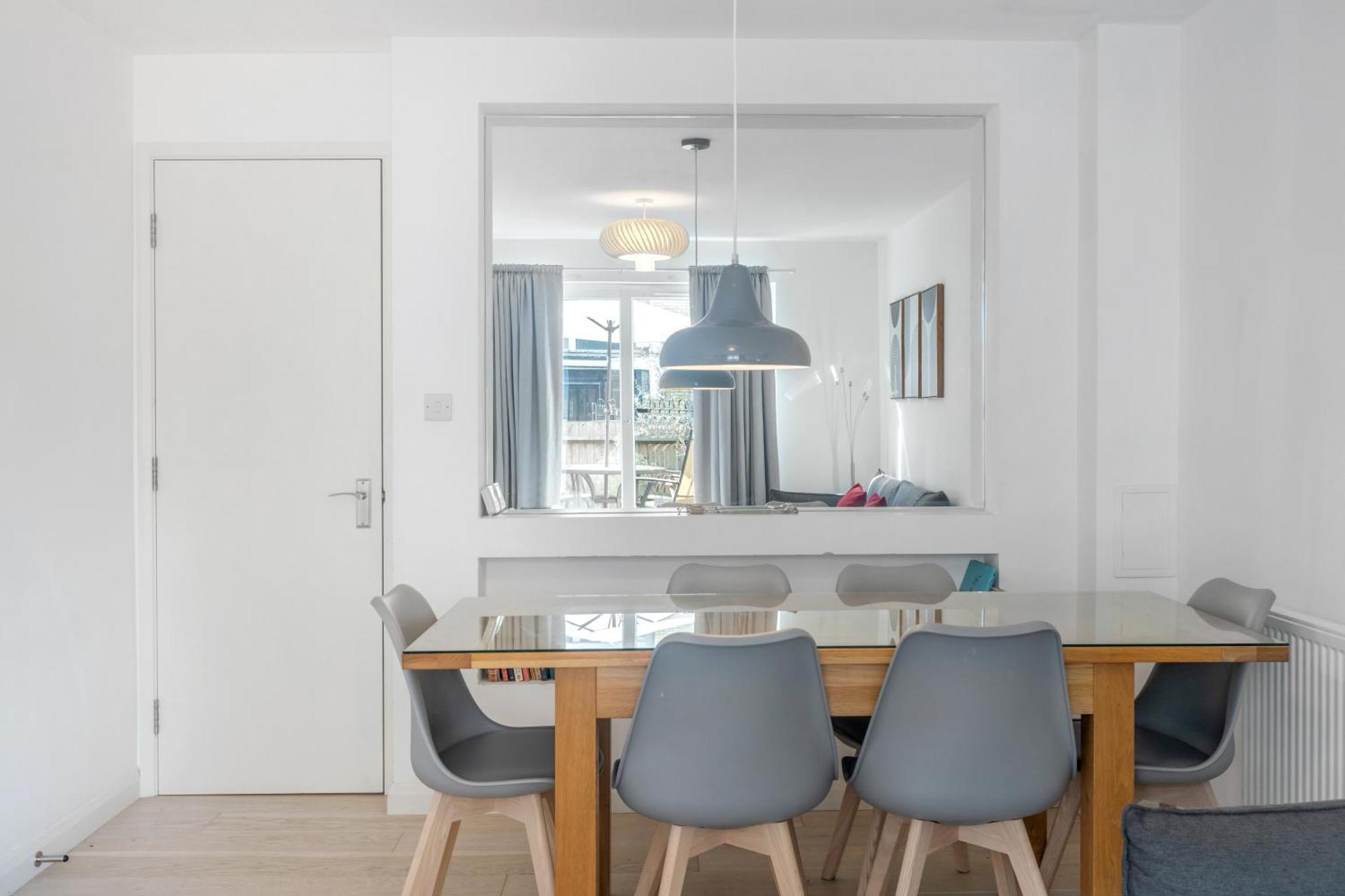4 Bed 2 Bath - Modern Flat Right On Columbia Road! Vakantiehuis