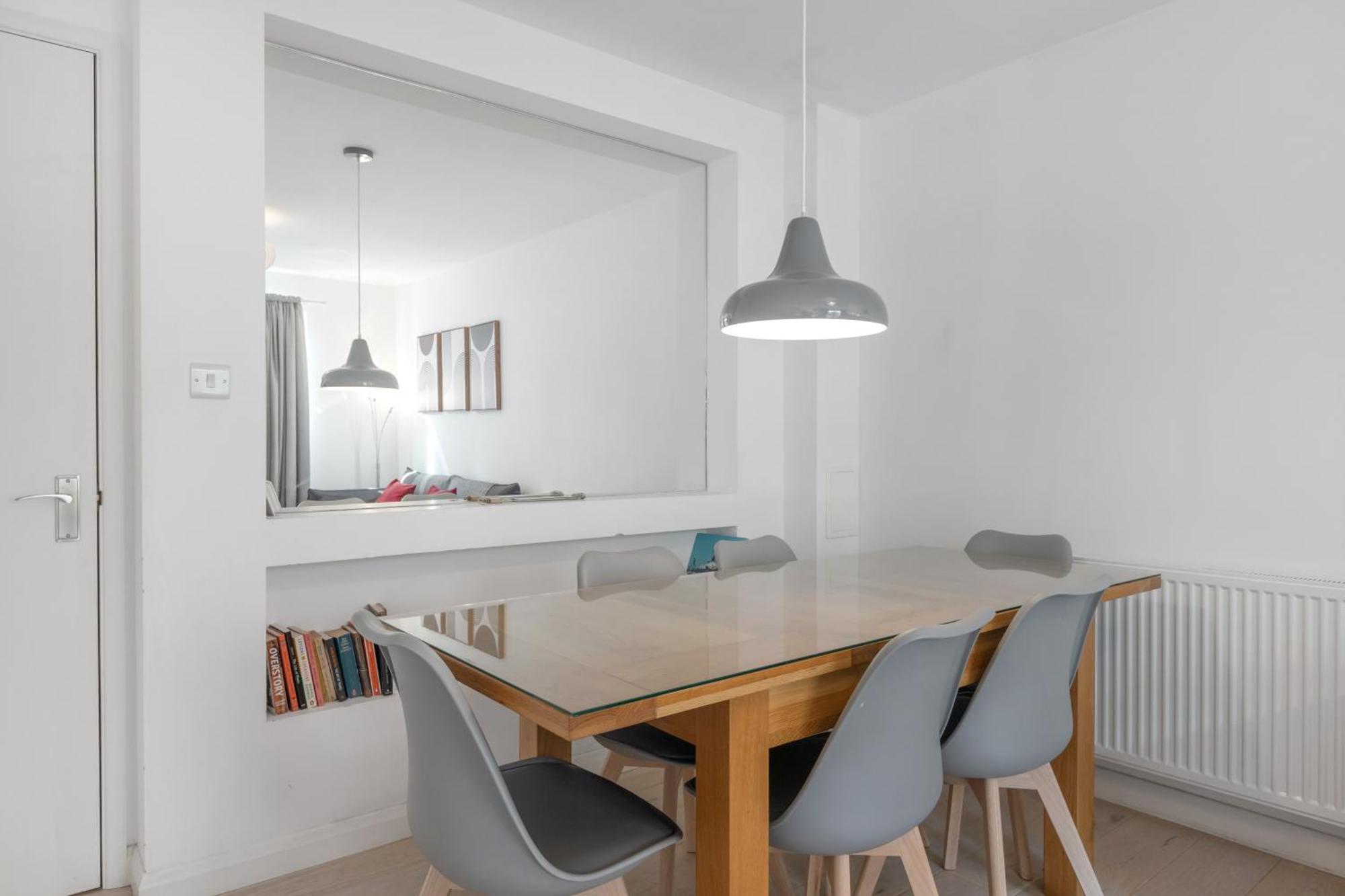 Vakantiehuis 4 Bed 2 Bath - Modern Flat Right On Columbia Road!