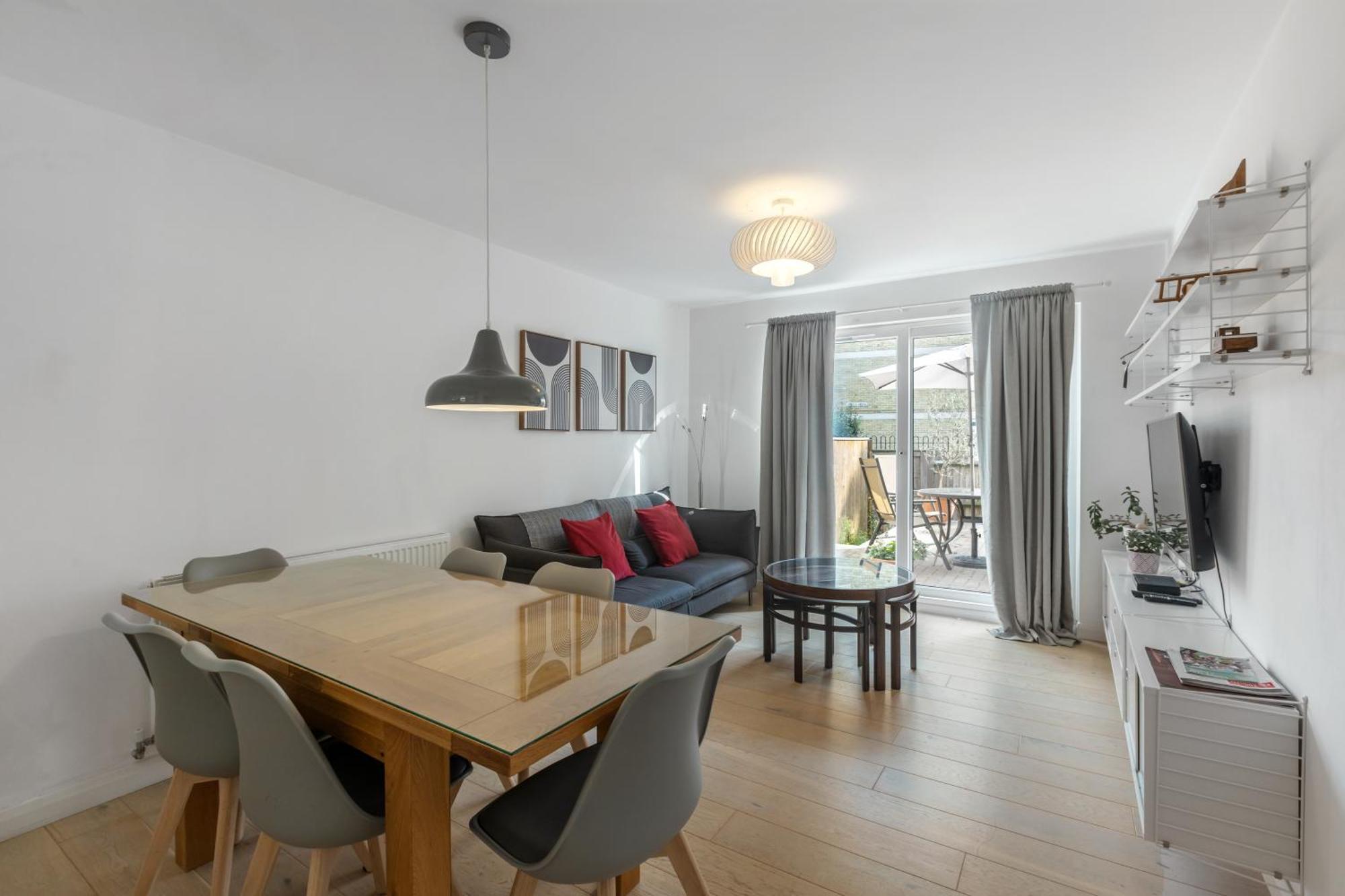 4 Bed 2 Bath - Modern Flat Right On Columbia Road! Vakantiehuis Londen