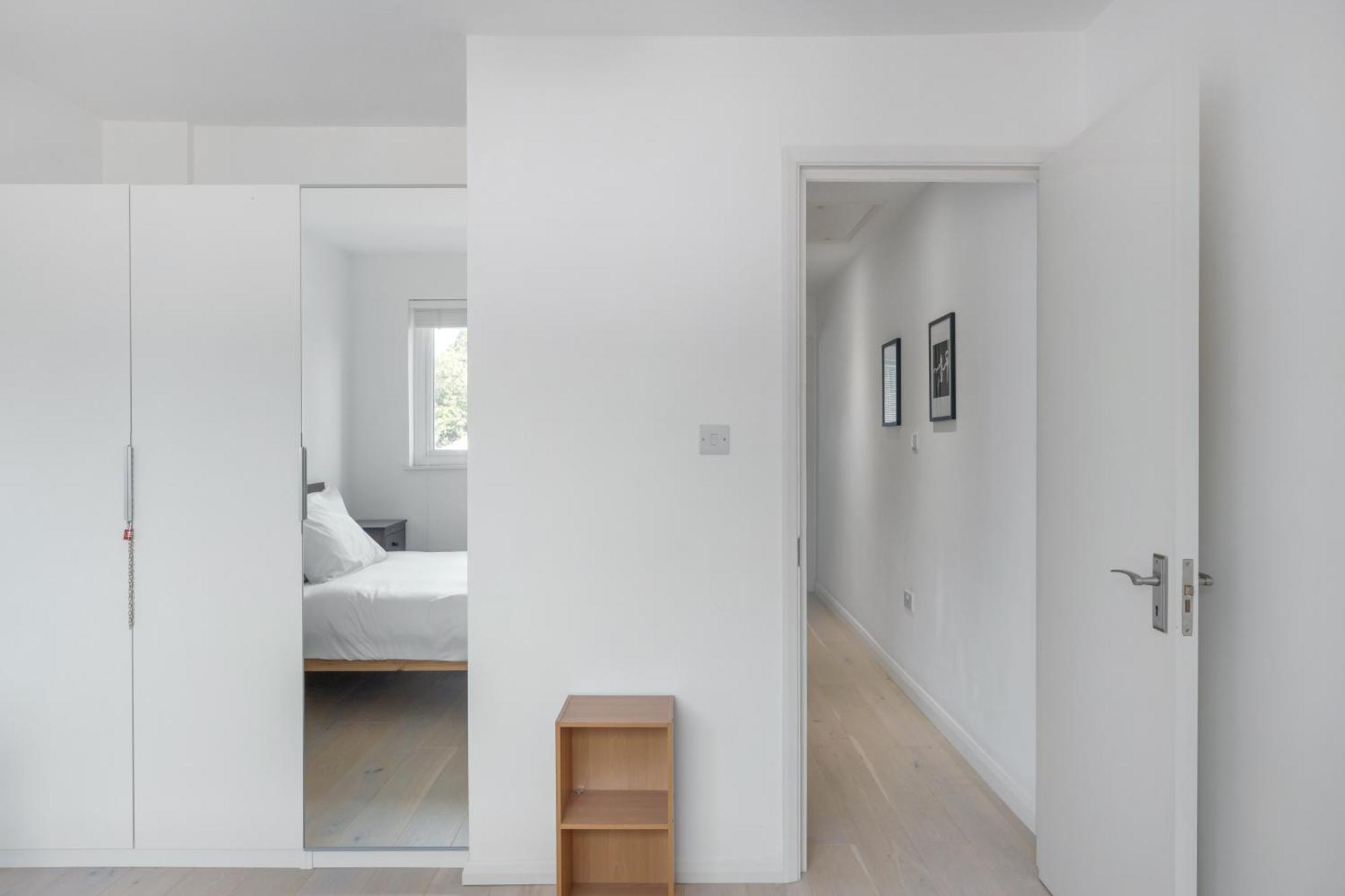 Vakantiehuis 4 Bed 2 Bath - Modern Flat Right On Columbia Road! *