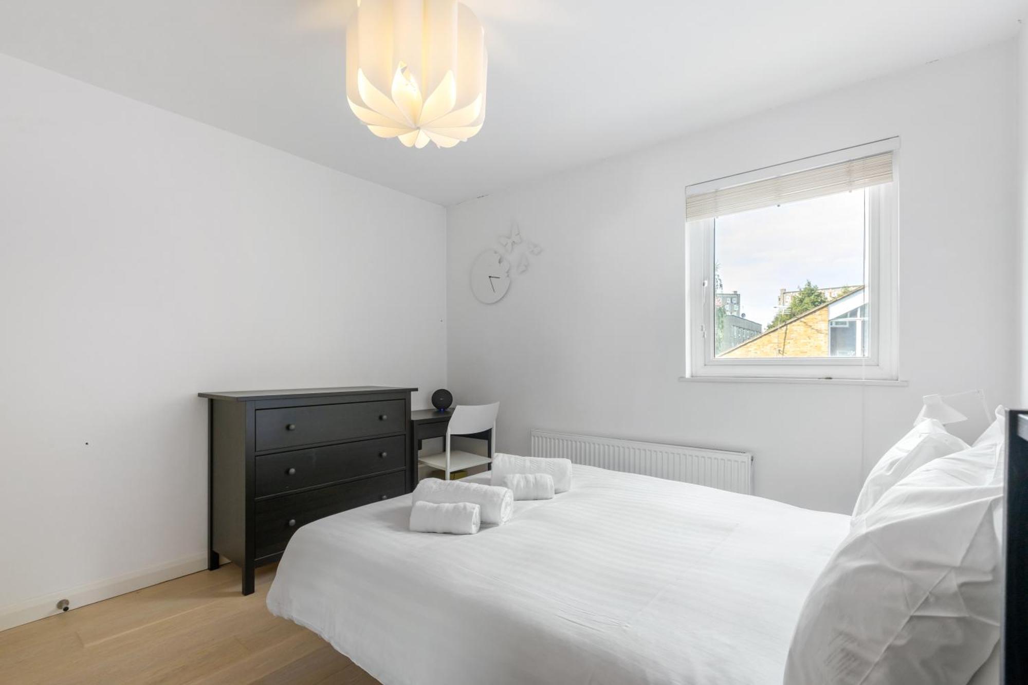 Vakantiehuis 4 Bed 2 Bath - Modern Flat Right On Columbia Road! *