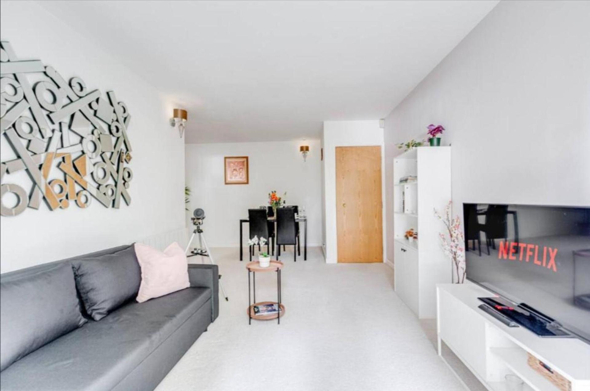 Cosy With Parking Appartement *