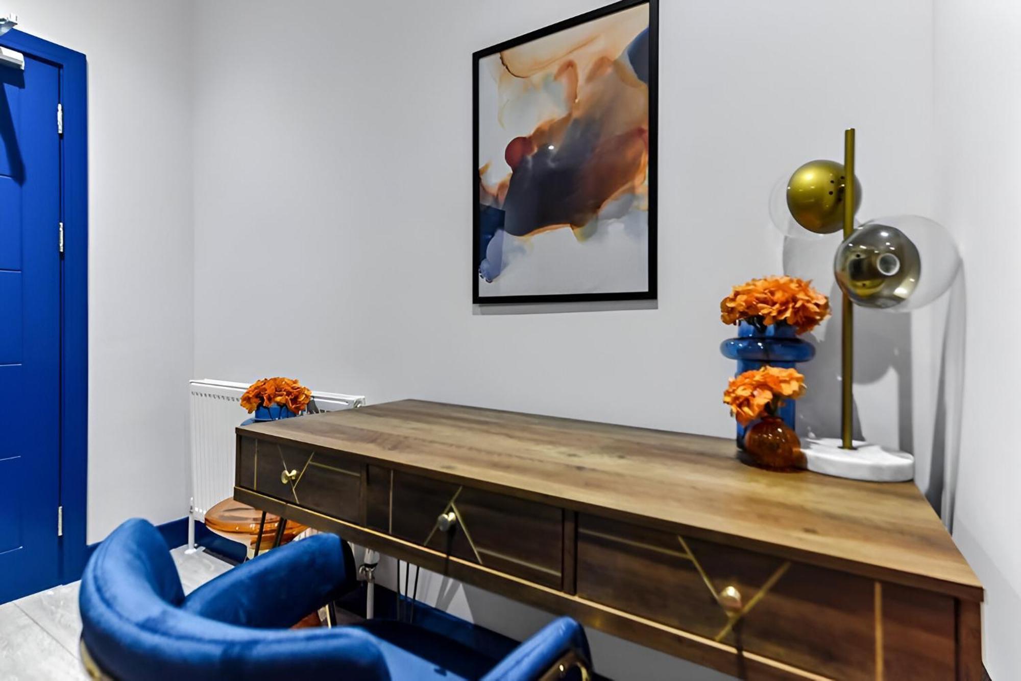 Palatial Style House Secs To Lovely River Walk Apartment