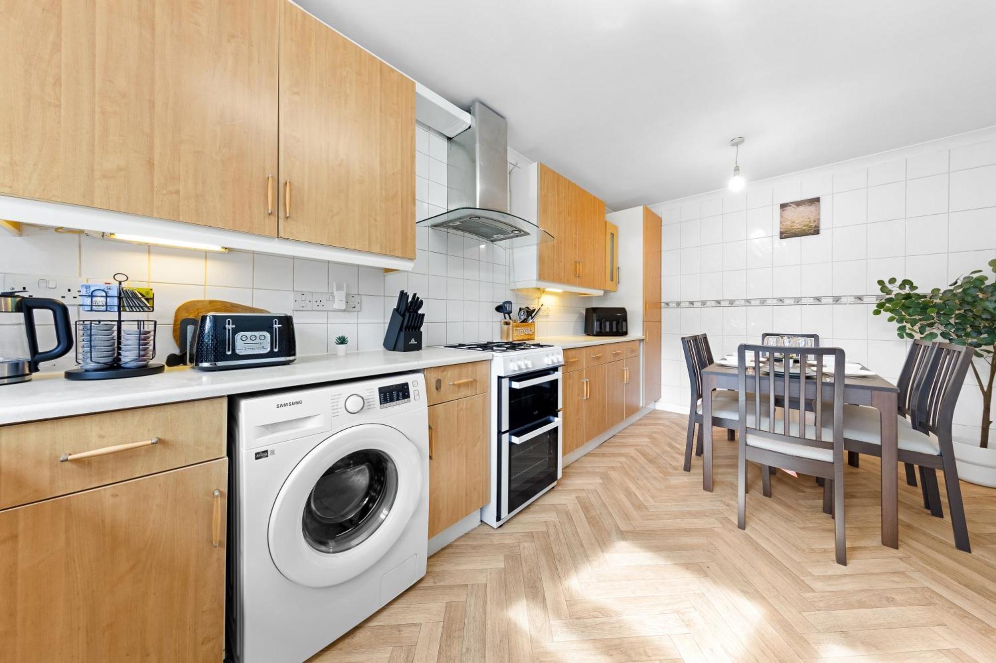 Cozylease 3-bed Canary Wharf Retreat,near Lcy Holiday home London
