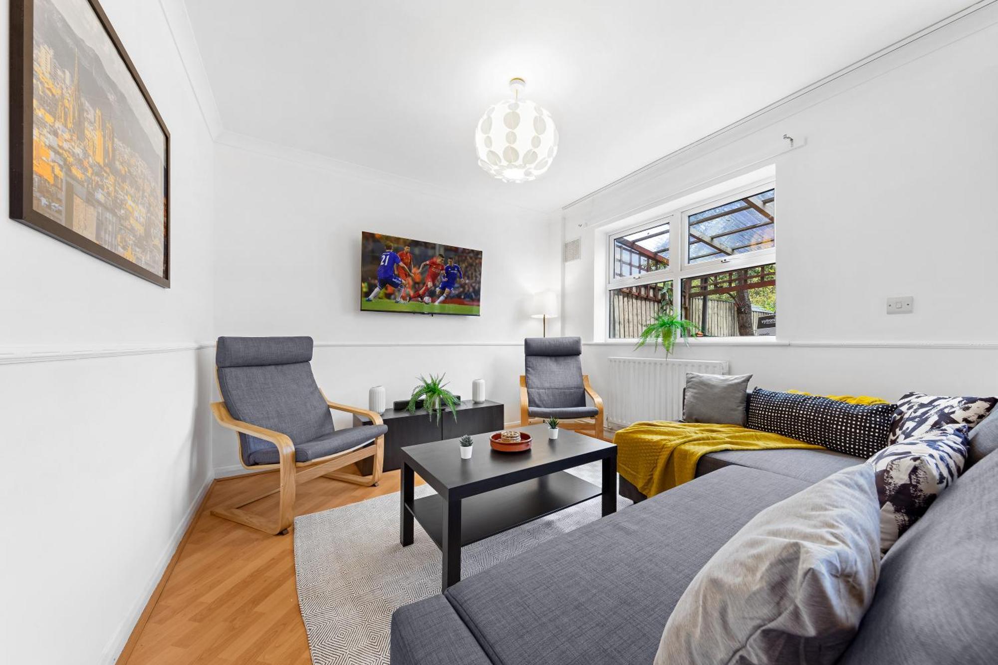 Cozylease 3-bed Canary Wharf Retreat,near Lcy Holiday home *