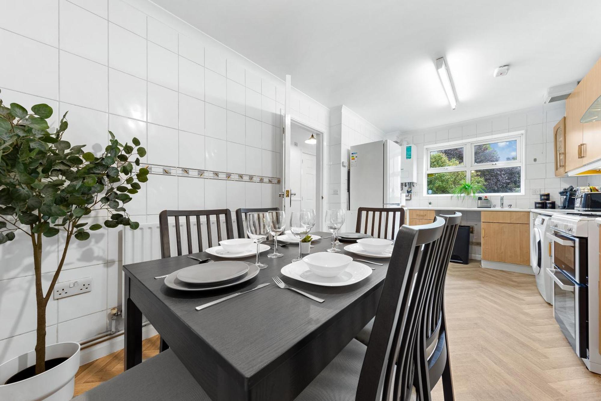 Cozylease 3-bed Canary Wharf Retreat,near Lcy *