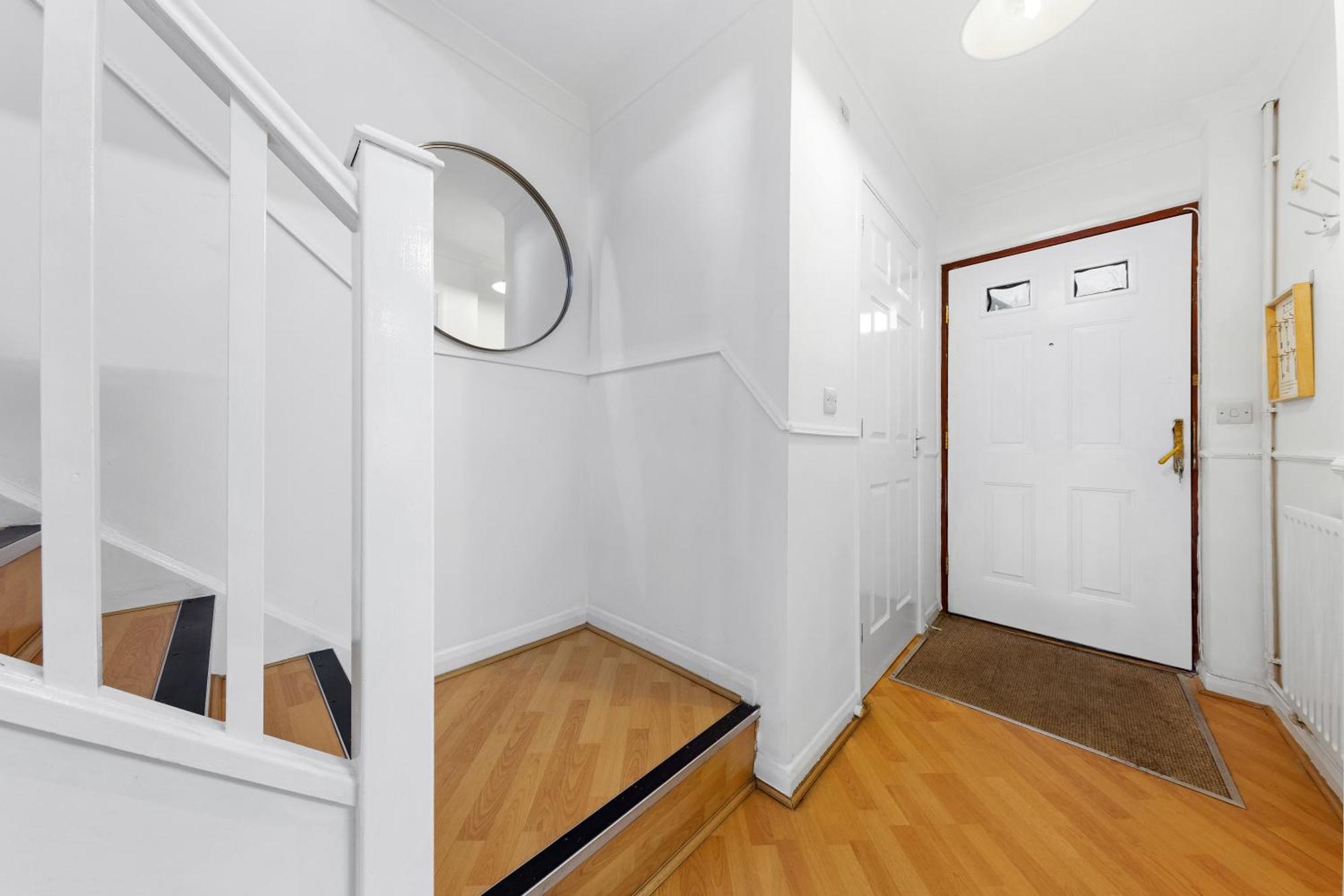 Cozylease 3-bed Canary Wharf Retreat,near Lcy * London
