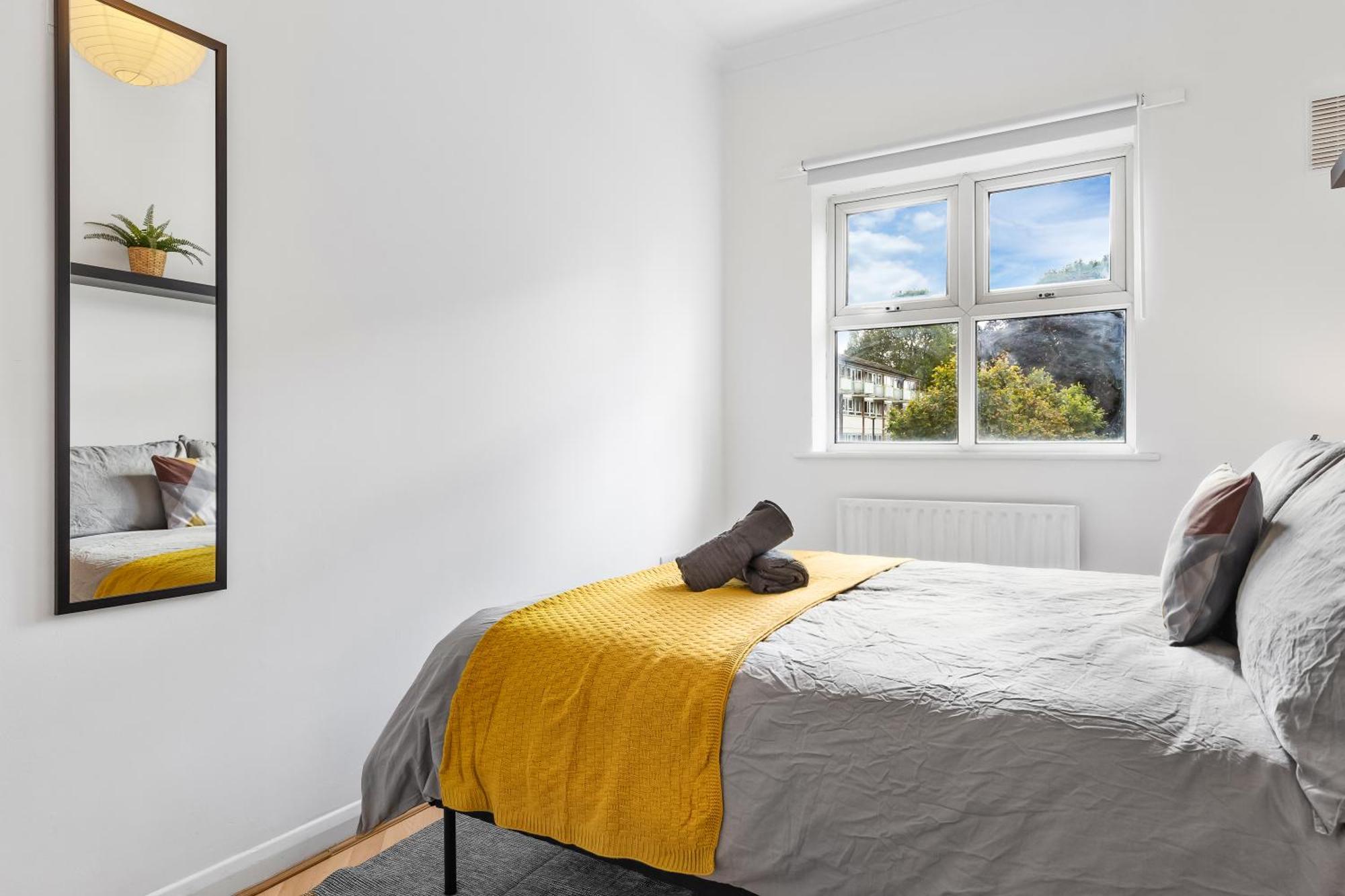 Cozylease 3-bed Canary Wharf Retreat,near Lcy Holiday home London