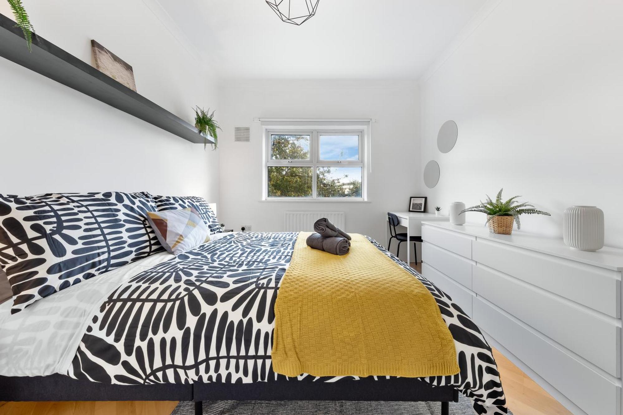 Cozylease 3-bed Canary Wharf Retreat,near Lcy * London