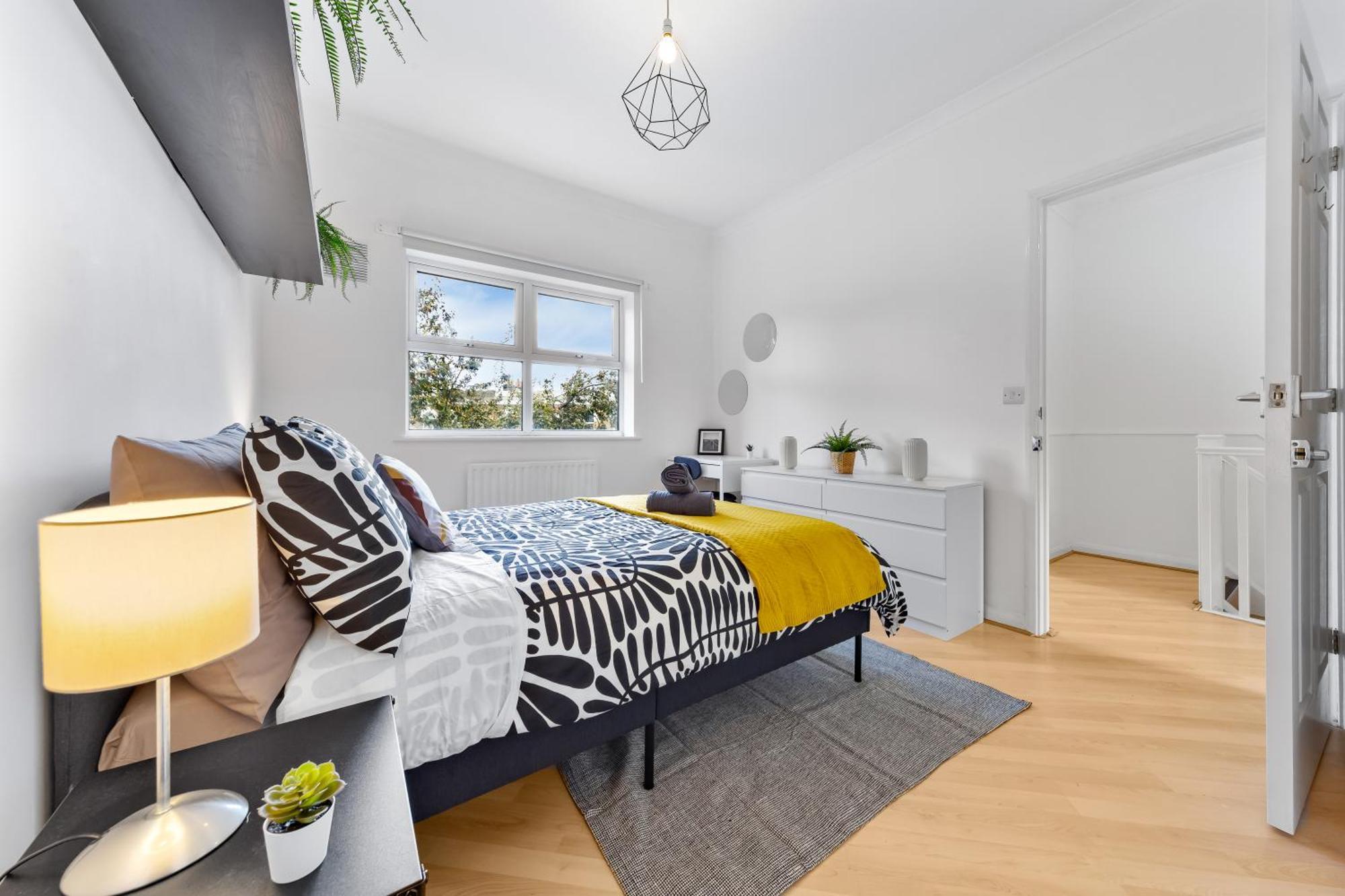 Cozylease 3-bed Canary Wharf Retreat,near Lcy Holiday home *