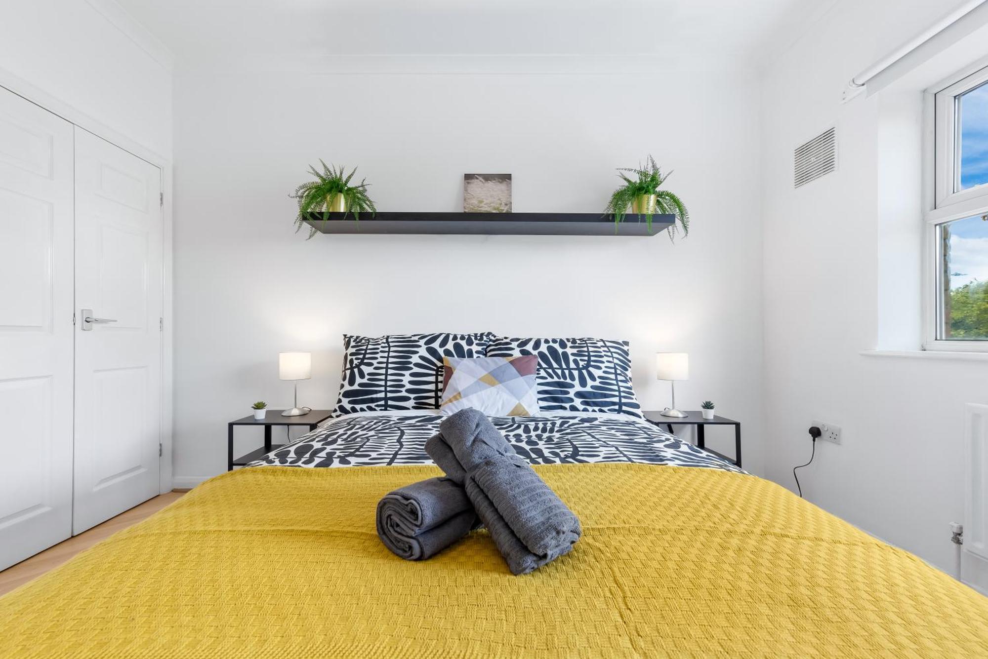 Cozylease 3-bed Canary Wharf Retreat,near Lcy