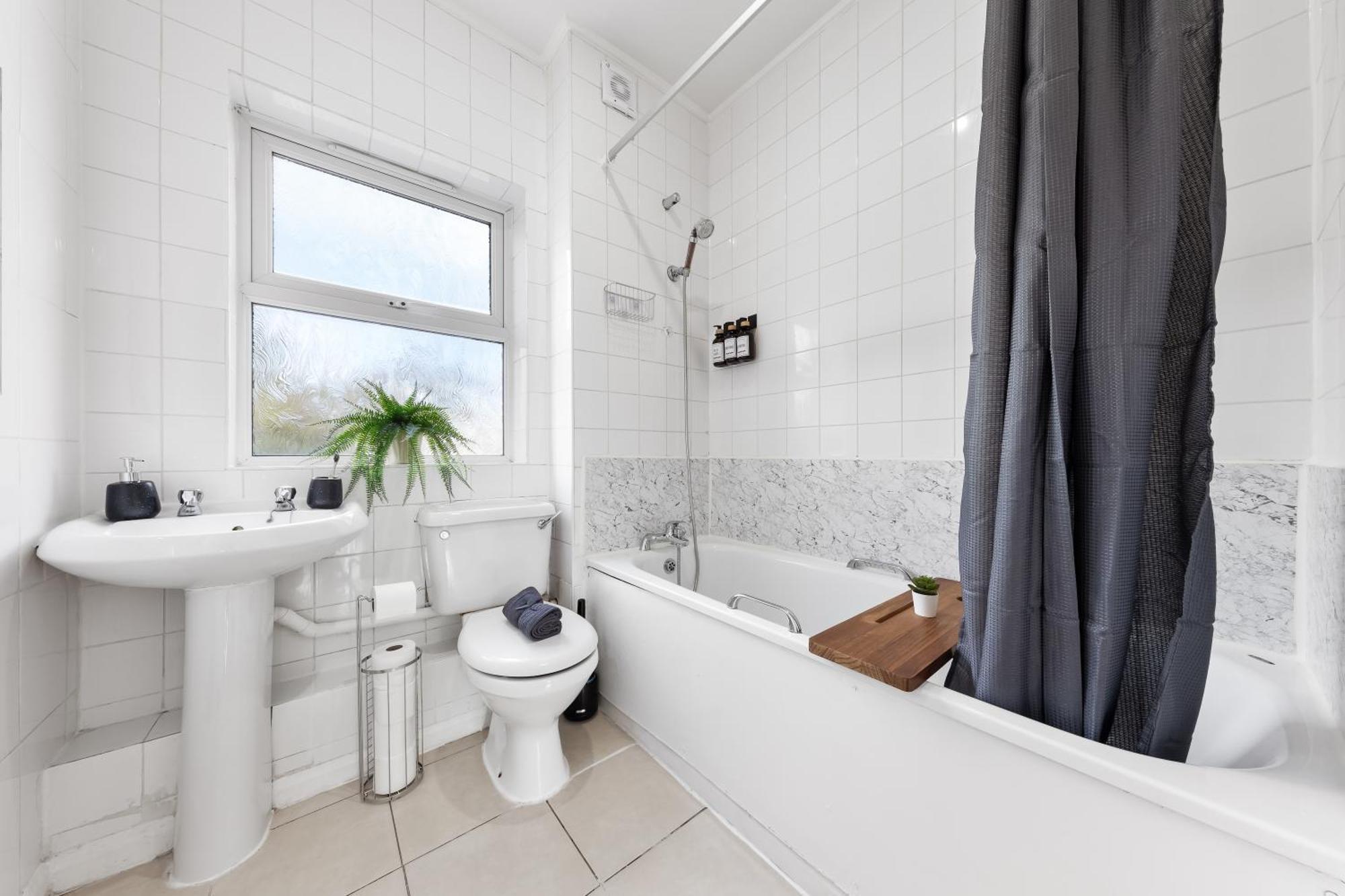 Cozylease 3-bed Canary Wharf Retreat,near Lcy Holiday home London