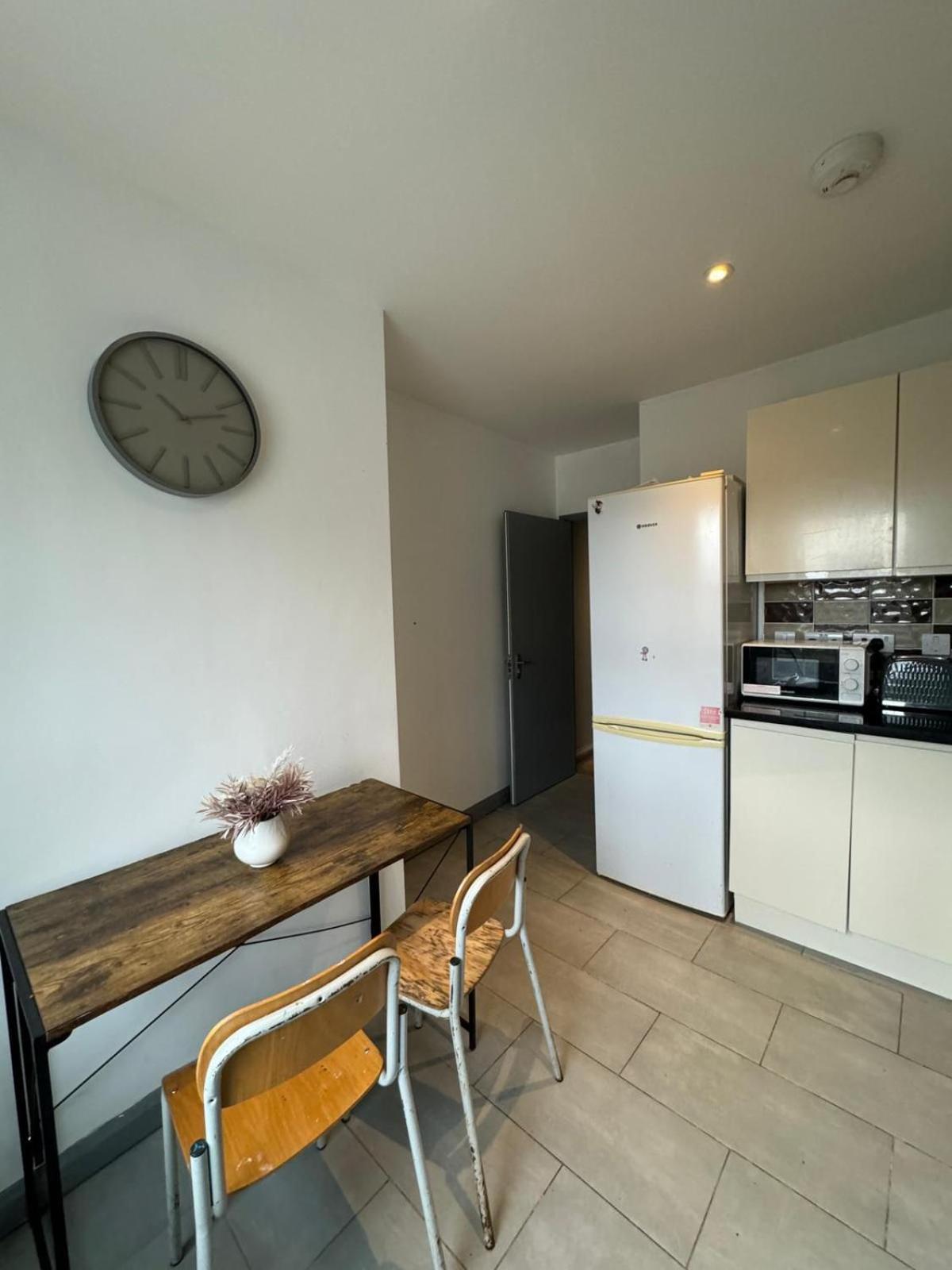 Appartement 2 Bedroom Flat In Euston 2 Mins Away From Station, No Lift *