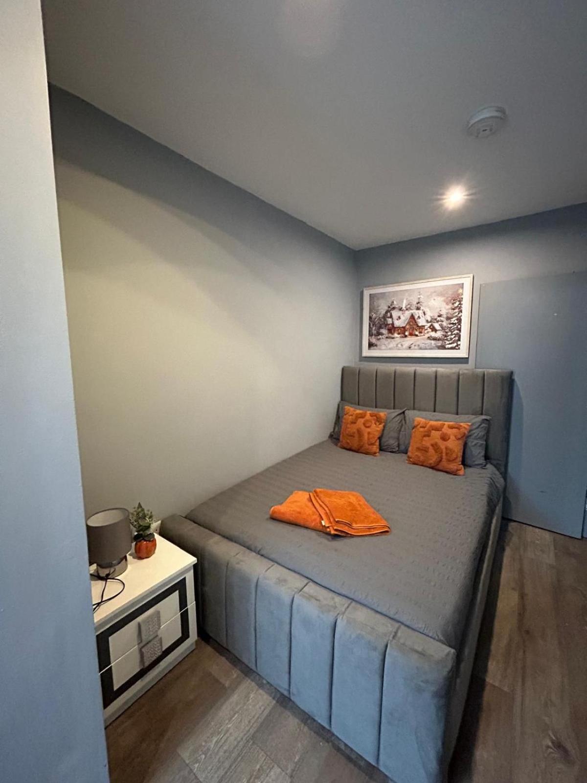 2 Bedroom Flat In Euston 2 Mins Away From Station, No Lift Appartement *