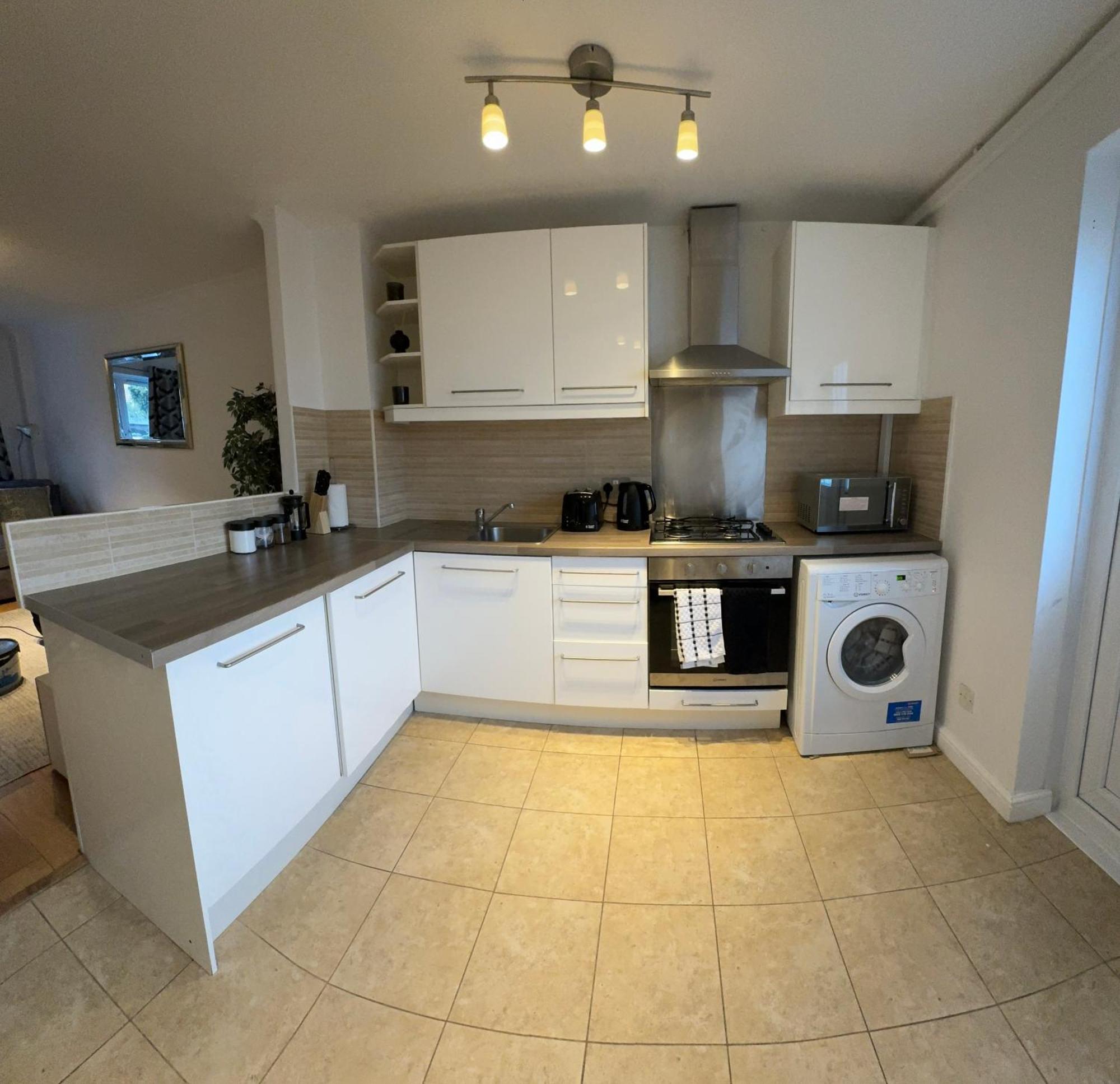 2 Bed House Near Canary Wharf Сasa de vacaciones Londres