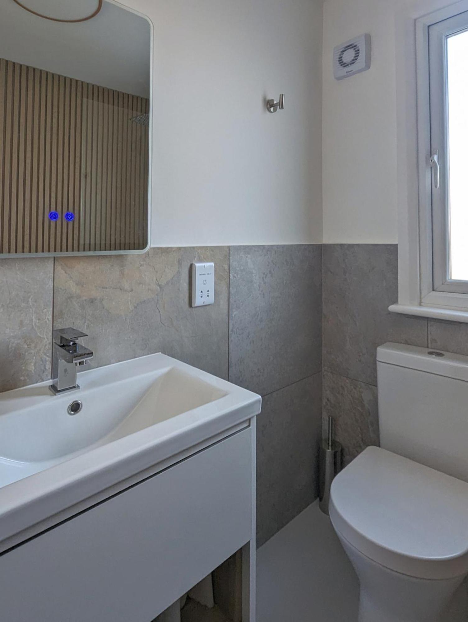 Stylish 2 Bedroom Flat Apartment London