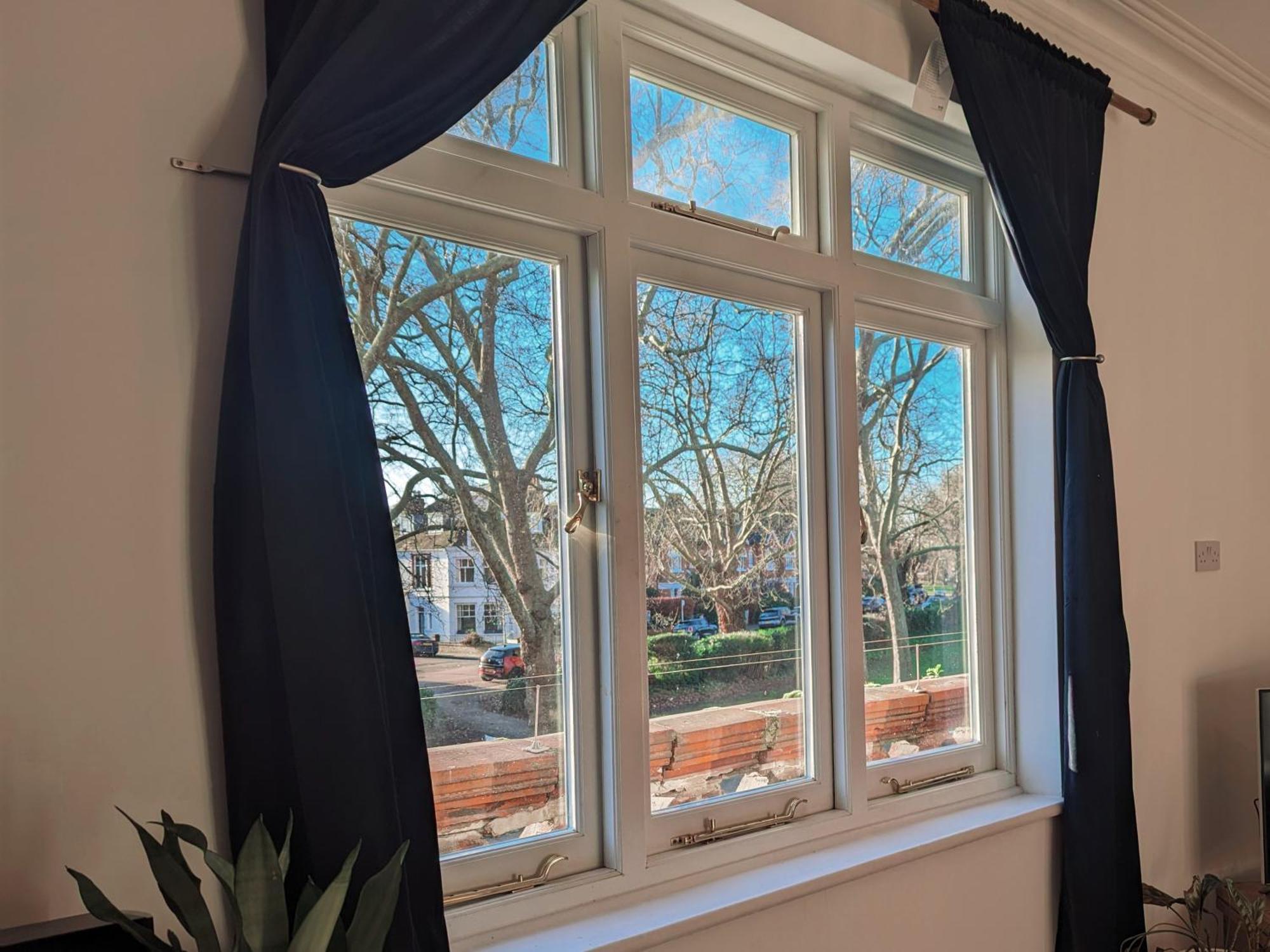 Stylish 2 Bedroom Flat Apartment *