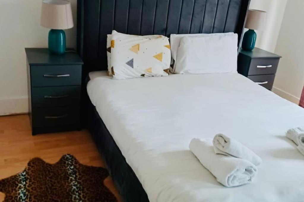Beautiful 3bd Family With Huge Private Graden Holiday home London