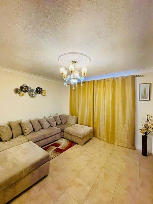 Beautiful 3bd Family With Huge Private Graden * London