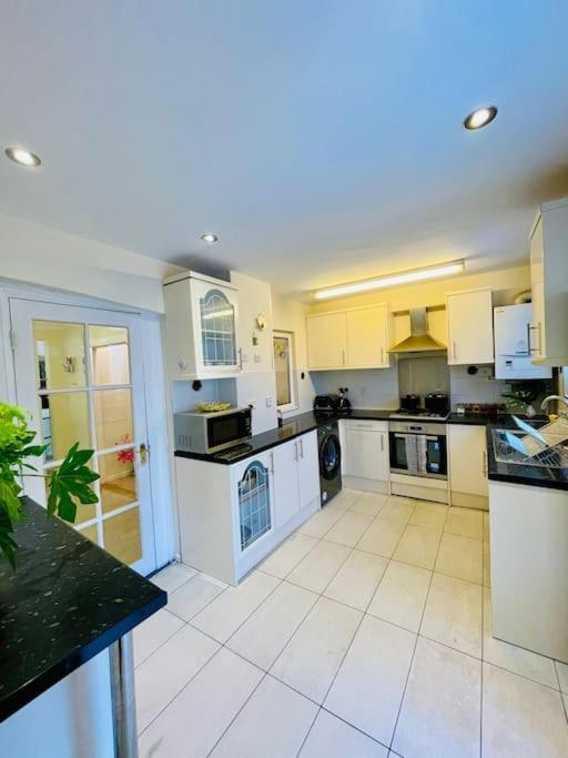 Holiday home Beautiful 3bd Family With Huge Private Graden