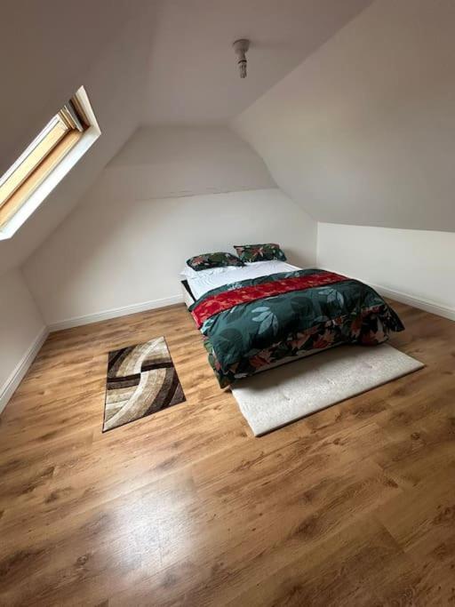 Holiday home Beautiful 3bd Family With Huge Private Graden *