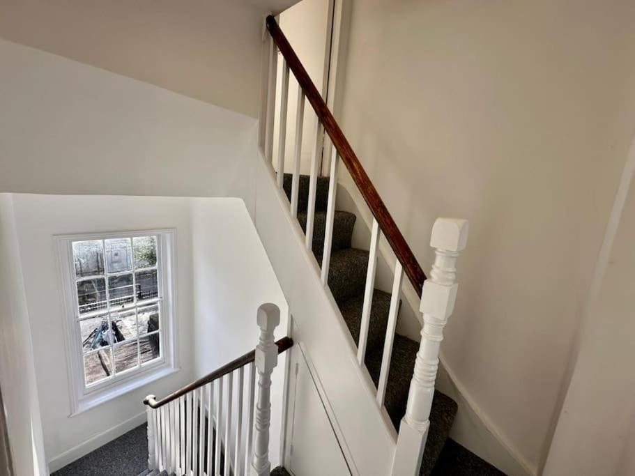 Chelsea Large 2 Bed 2 Bath Sydney Street Sw3