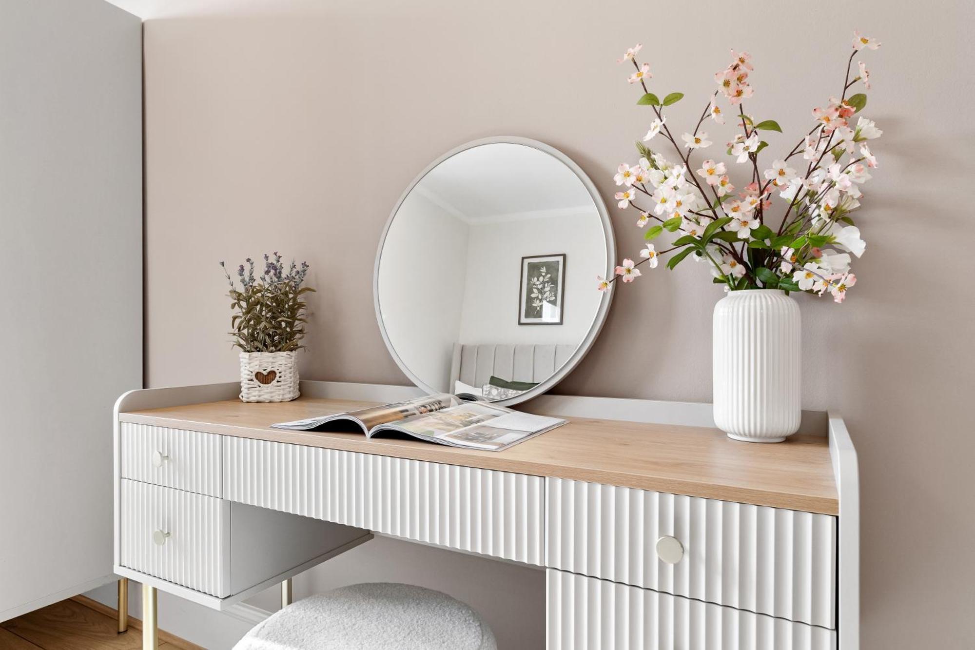 The Kensington Place - Unico Residences Apartment
