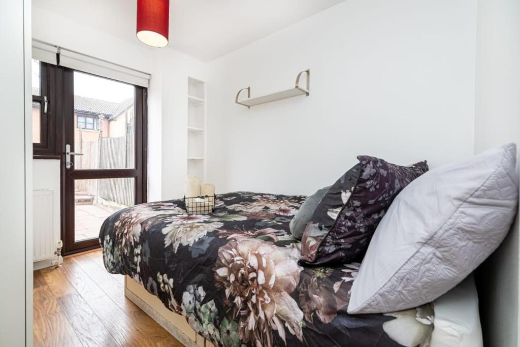 Comfortable New Refurbished Bedroom Londres