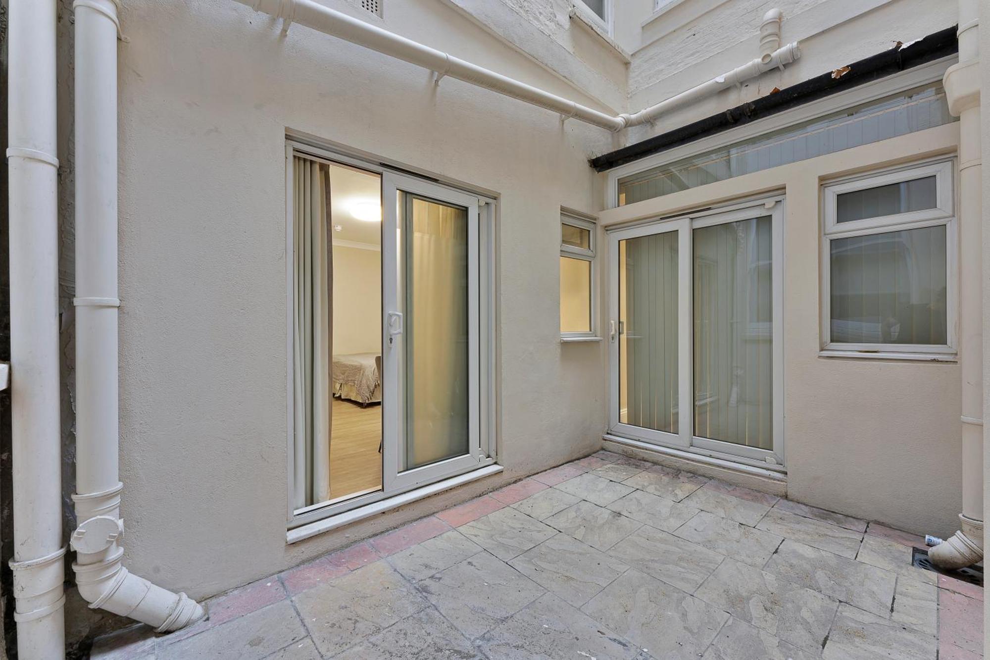 Cleveland Residences Kensington Apartamento