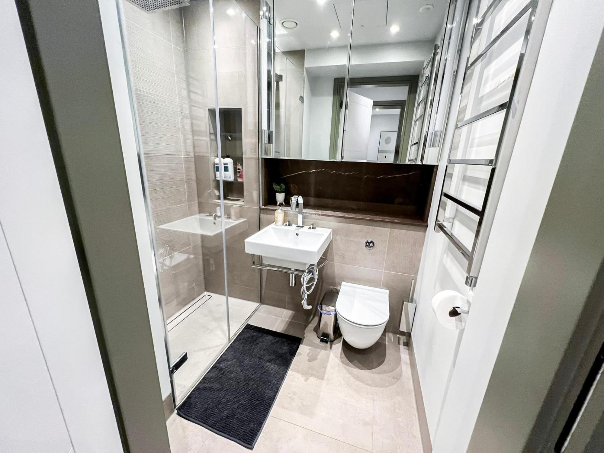Posh 3 Bedroom Flat With Terrace And Indoor Fireplace In Mayfair, Near Hyde Park Apartamento *
