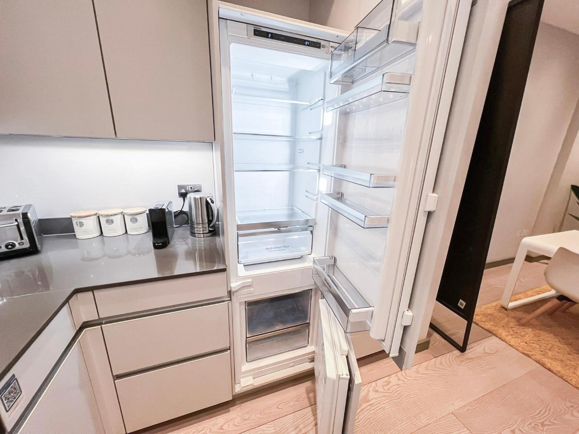 Posh 3 Bedroom Flat With Terrace And Indoor Fireplace In Mayfair, Near Hyde Park Londres
