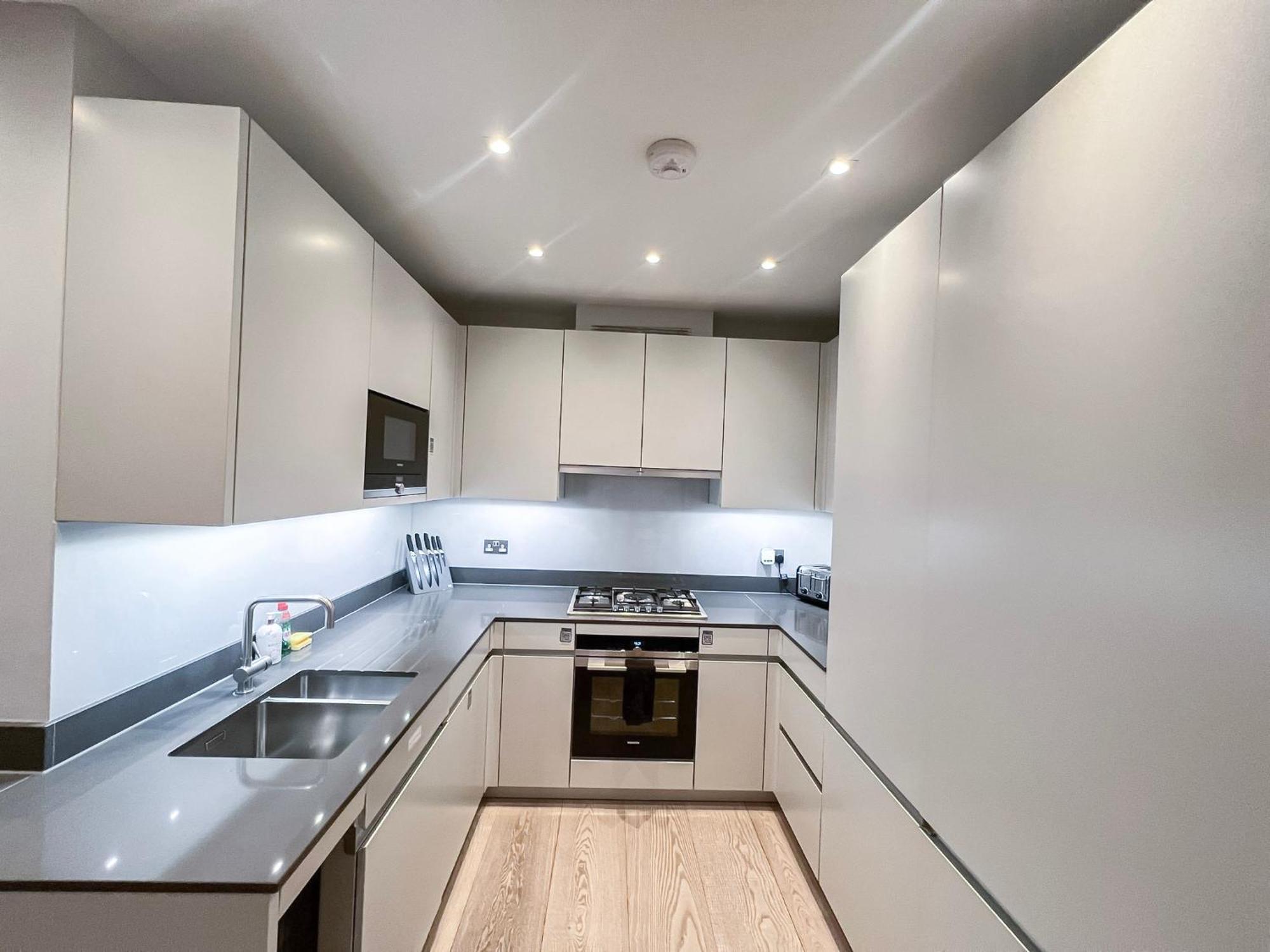 Posh 3 Bedroom Flat With Terrace And Indoor Fireplace In Mayfair, Near Hyde Park Apartamento *