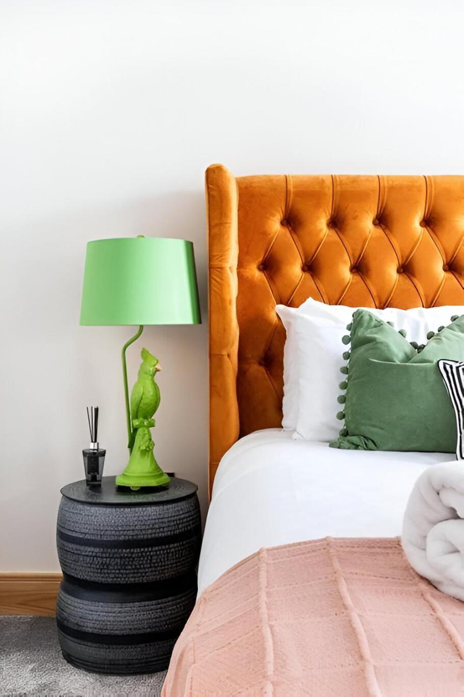 Vibrant Urban Escape, Family Friendly - Sleeps 8! * London